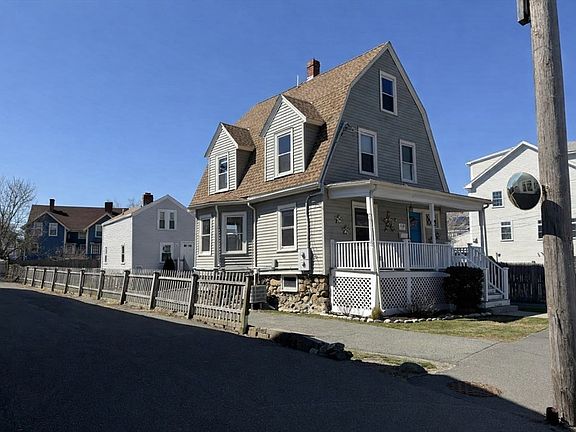 3rd image of 481 Humphrey St