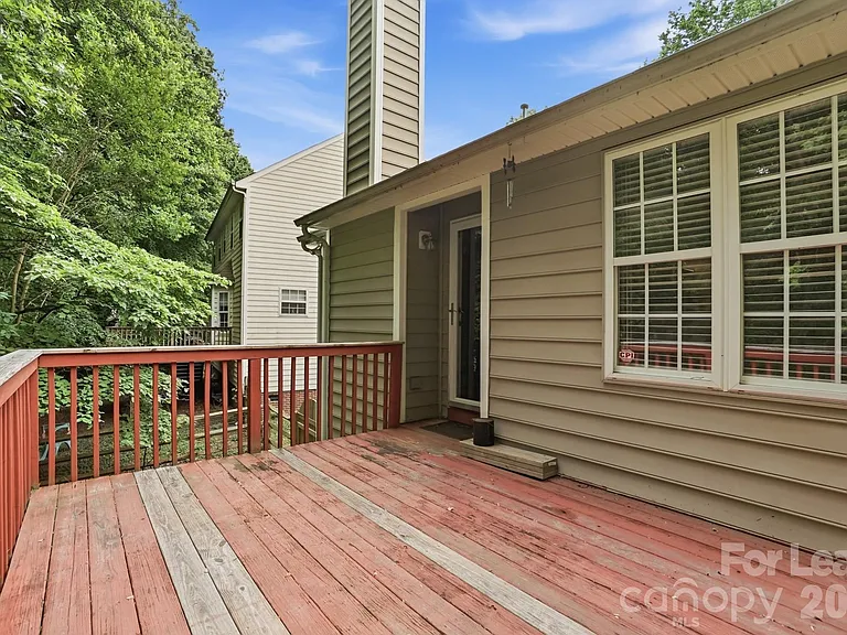 2830 Black Walnut Ln — Photo 19