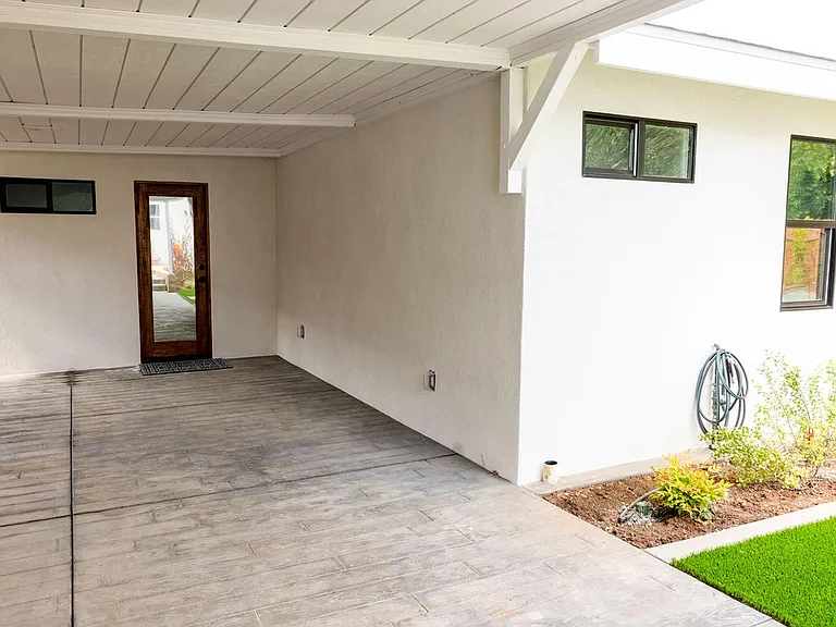 727 W 11th Ave #B — Photo 9