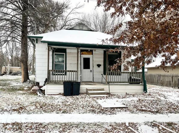 513 8th Ave W, Oskaloosa, IA 52577