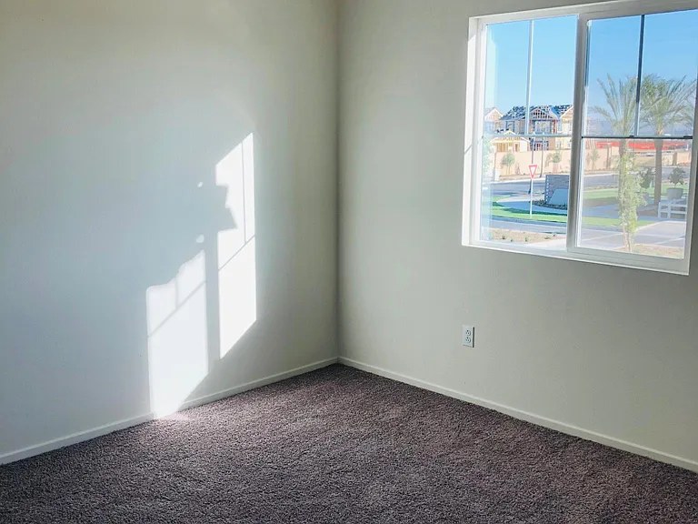 2897 E La Avenida Dr — Photo 27
