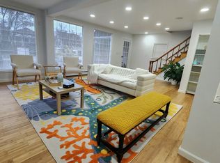 150 E Walnut St, Long Beach, NY 11561