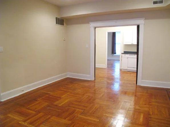205 W 29th St APT 1, Baltimore, MD 21211