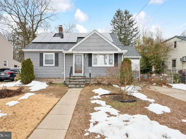 441 Independence Dr, Burlington, NJ 08016