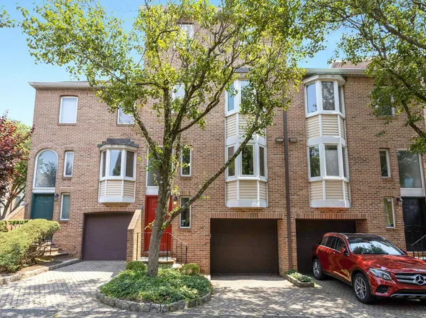 116 Forest Street #116, Stamford, CT 06901