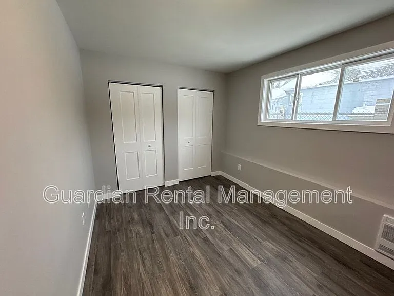 215 Langworthy St #7 — Photo 14