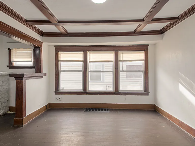 3626 Bellefontaine Ave — Photo 2