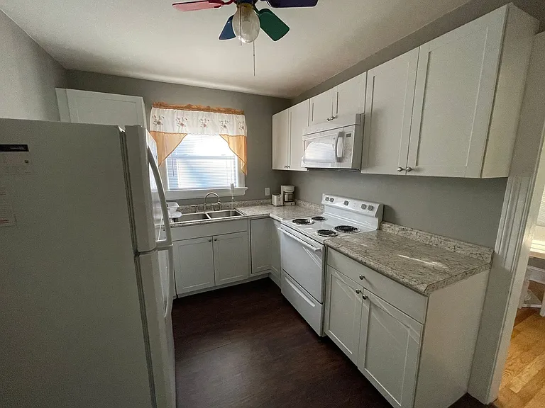 200 Braswell St — Photo 2