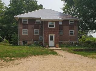 651 E Currier Rd UNIT B, Freeport, IL 61032