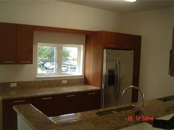 3rd image of 18418 NE 27th Ct