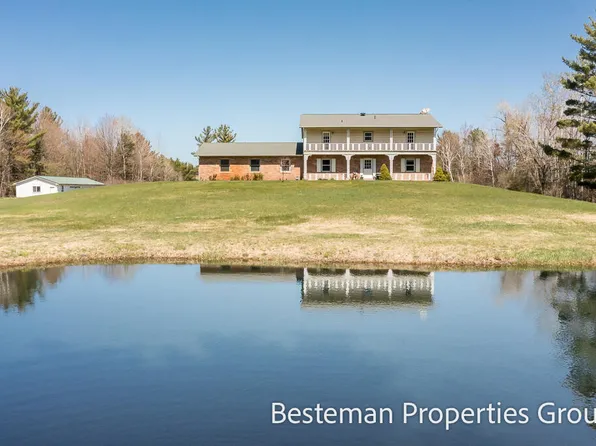 3316 W River Rd, Muskegon, MI 49445