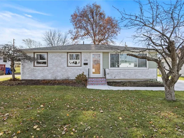 91 Marilyn Dr, West Seneca, NY 14224