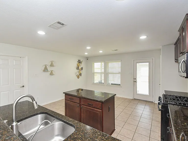 18302 Mable Pond Ln — Photo 13