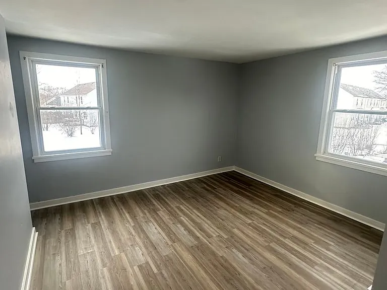 46-56 Pyle Court — Photo 4