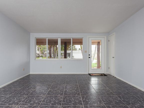4th image of 357 Coral Dr