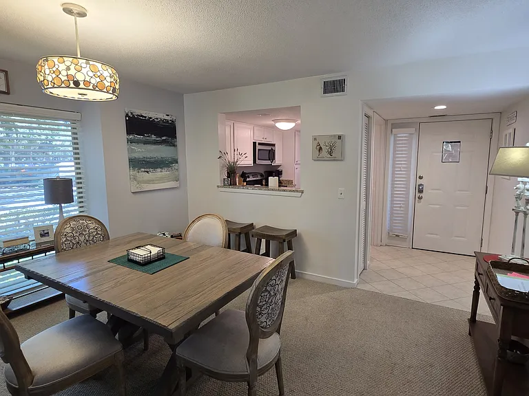 1 Tanglewood Dr #501 — Photo 34