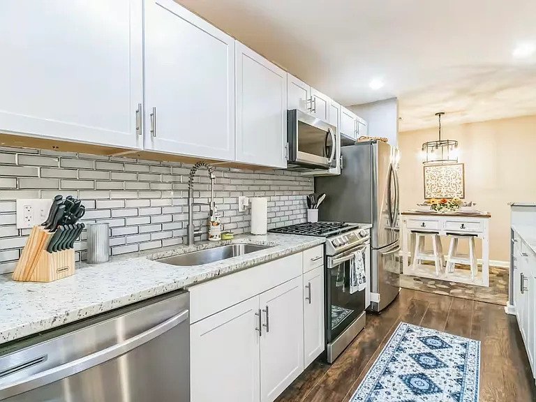 5121 Martins Crossing Rd — Photo 20