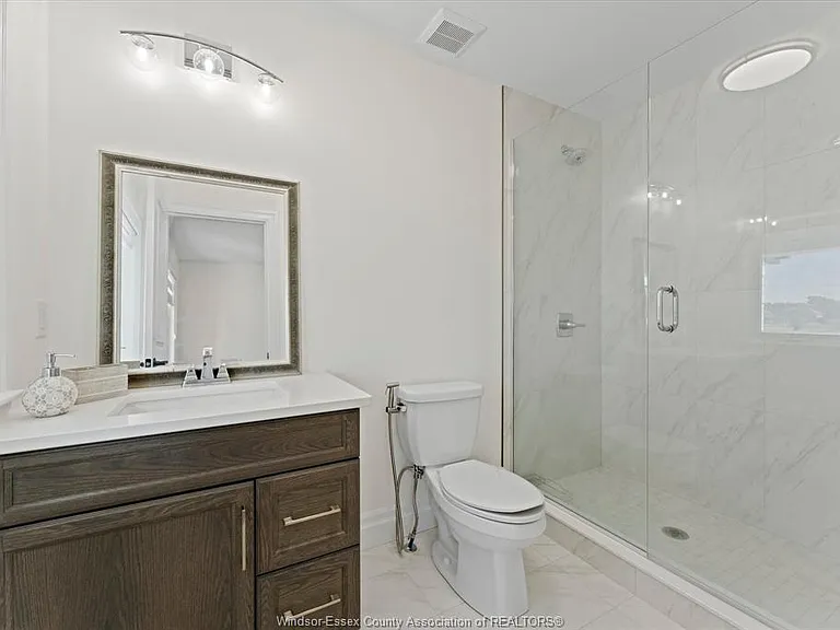 601 Holburn St — Photo 26