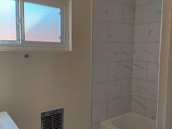 2nd image of 285 N Holliston Ave APT 1