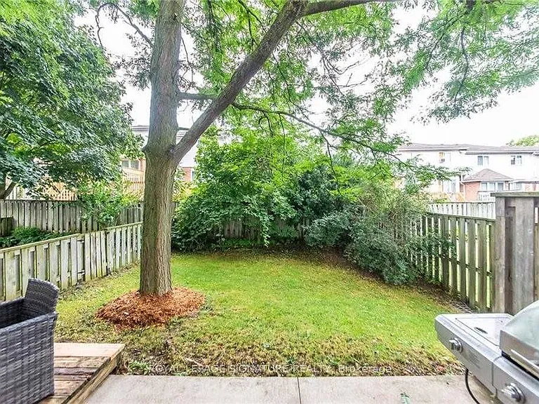 426 Downsview Pl — Photo 19