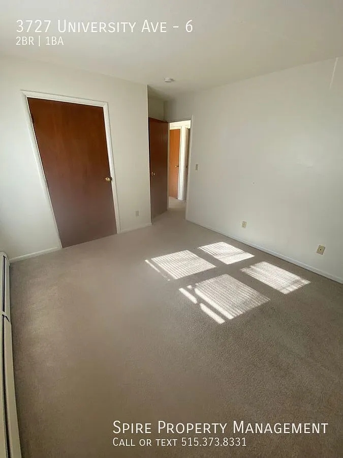 Lovely 2 bed/1 bath unit with a patio just minutes from Drake! — Photo 2