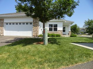 7572 4th Street Ln N, Oakdale, MN 55128