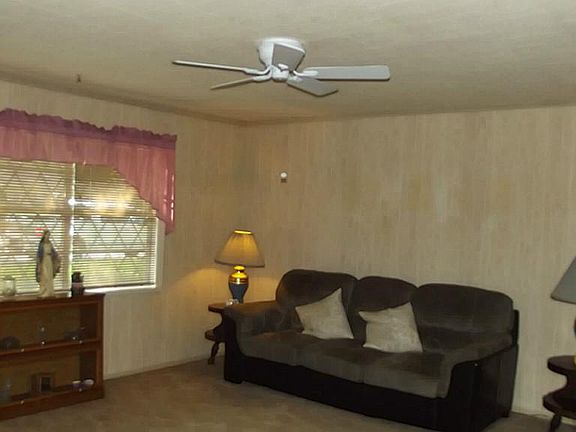 nice size living room