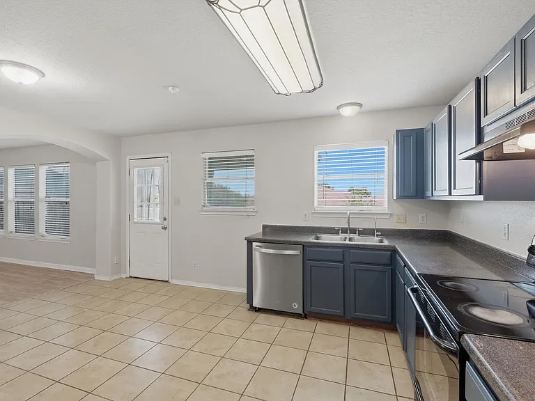 7038 Hallie Spirit — Photo 11