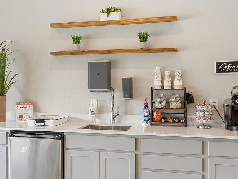 Echo Trail Apartments - Lease Today & Save $300 OFF Move-In Costs! — Photo 51