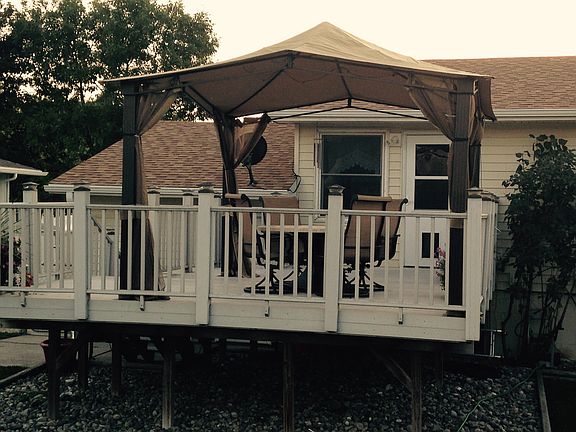 2nd image of 121 Applewood Dr