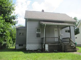 408 Maplewood Ave, Struthers, OH 44471