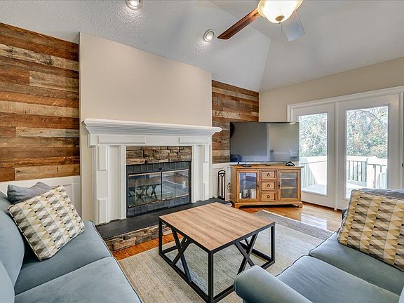5th image of 1952 Cottonwood Dr