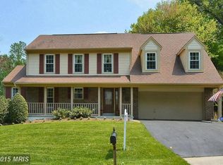 7923 Oak Hollow Ln, Fairfax Station, VA 22039