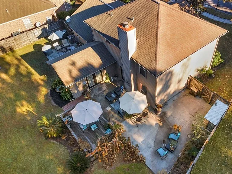 16 Charter Oak Ct — Photo 2