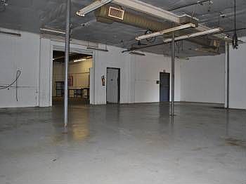 5th image of 9046 Lake Dr