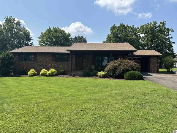 804 E 14th St, Benton, KY 42025