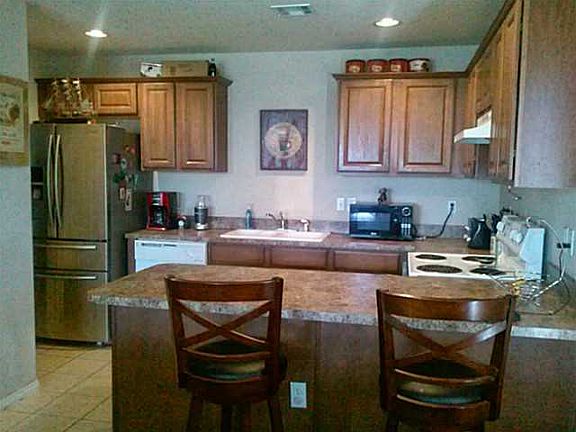 3rd image of 504 SE 26th St