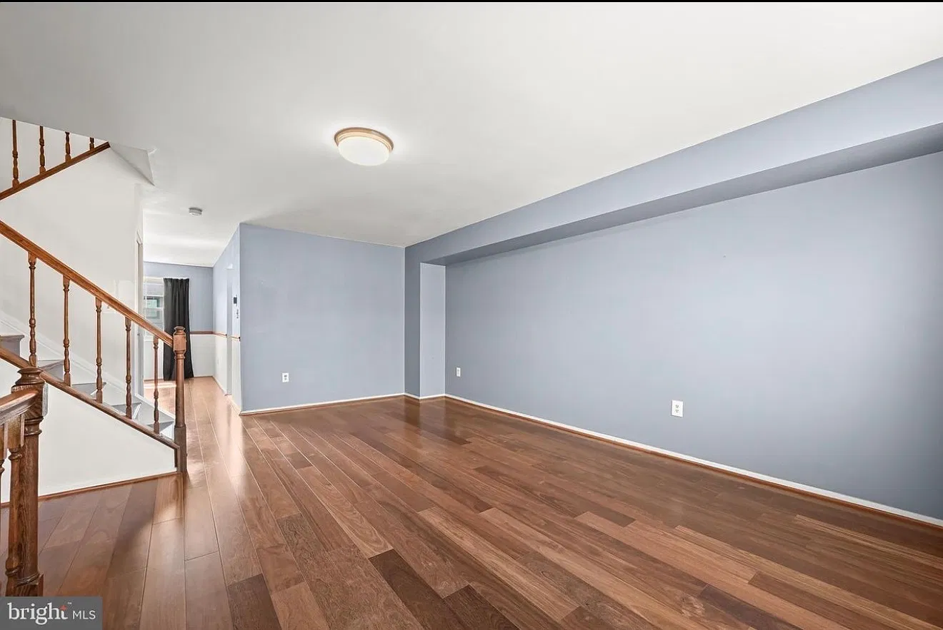 3 bed, 2.5 bath, 2019 sqft, $2,500 — Photo 4