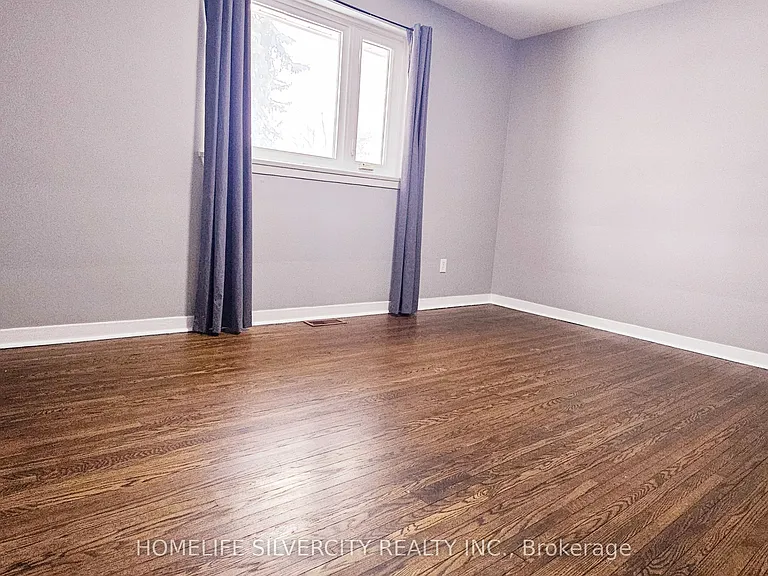 31 Windermere Ct #UPPER — Photo 15