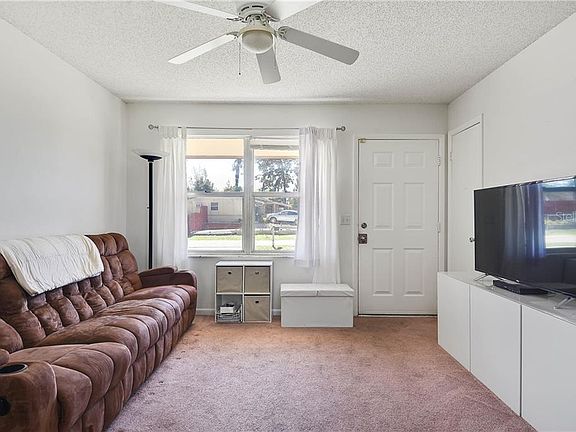 2nd image of 14813 Sussex Dr
