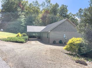 30 Racing Deer Dr, Murphy, NC 28906