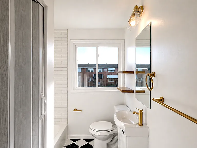 5729 Denwood Ave — Photo 12