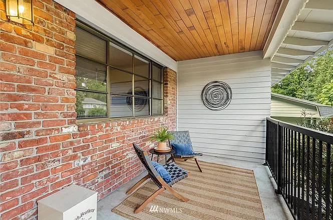 6 bed, 3.5 bath, 3420 sqft, $5,000 — Photo 3