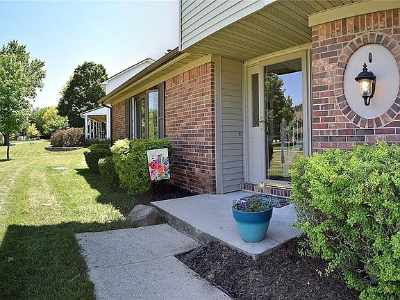 2nd image of 8805 E 147th Pl