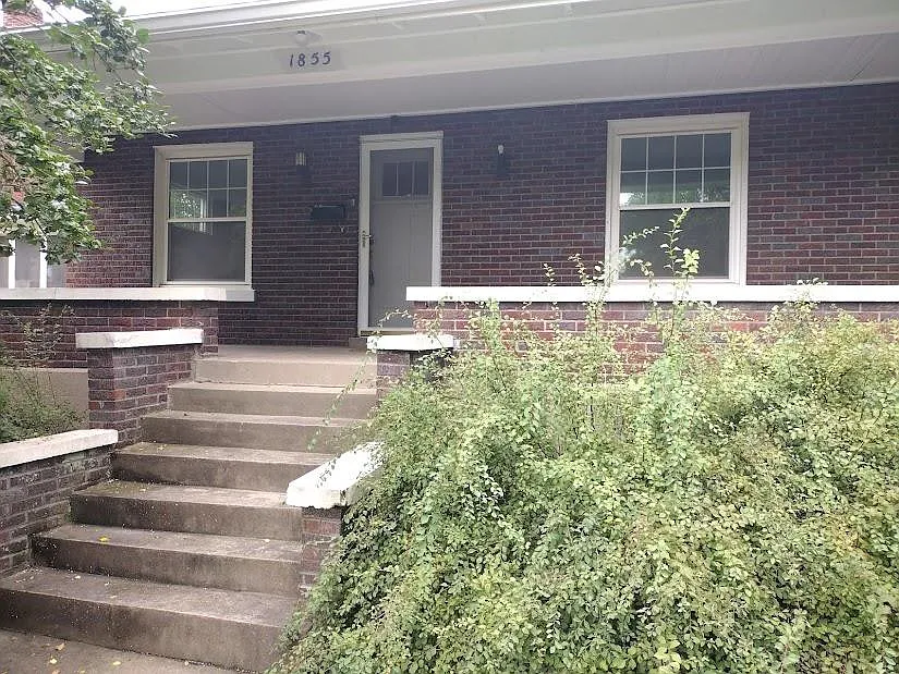 Front view of home