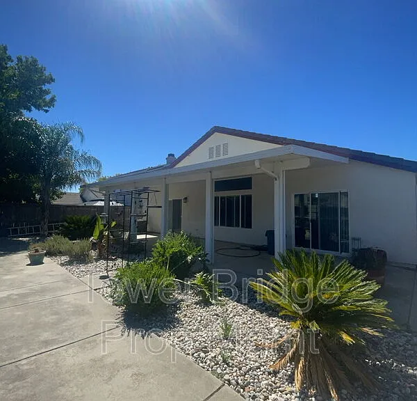5501 Spring Falls Ct — Photo 5