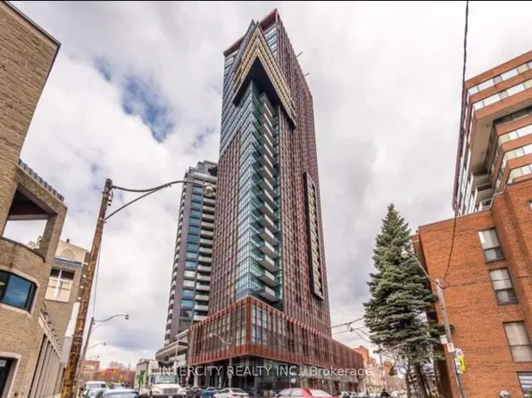 32 Davenport Rd #1802, Toronto, ON M5R 0B5