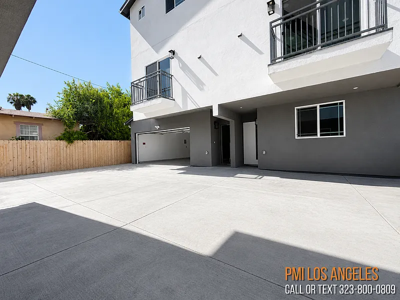 5 bed, 5.0 bath, 1850 sqft, $4,295 — Photo 4