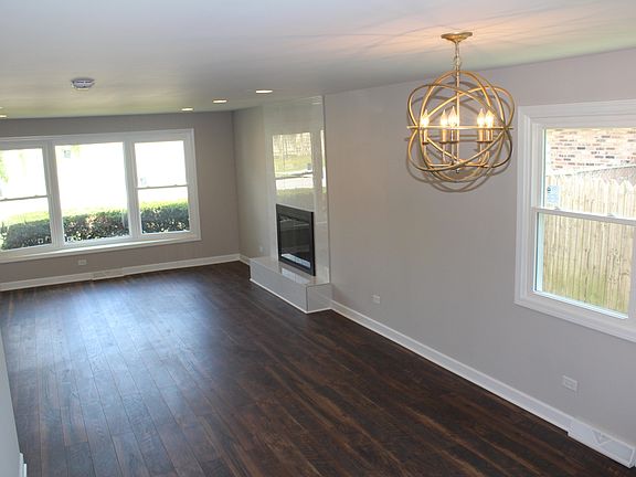 5th image of 16530 Prince Dr