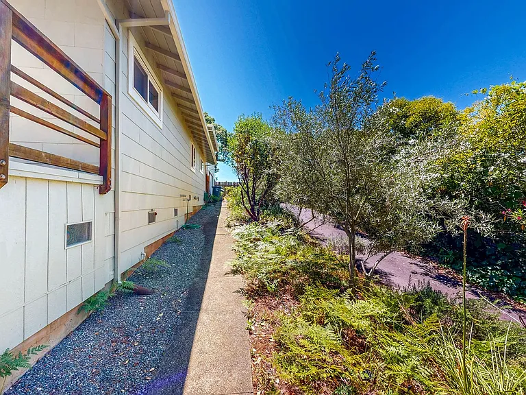 4560 Sullivan Ct — Photo 59
